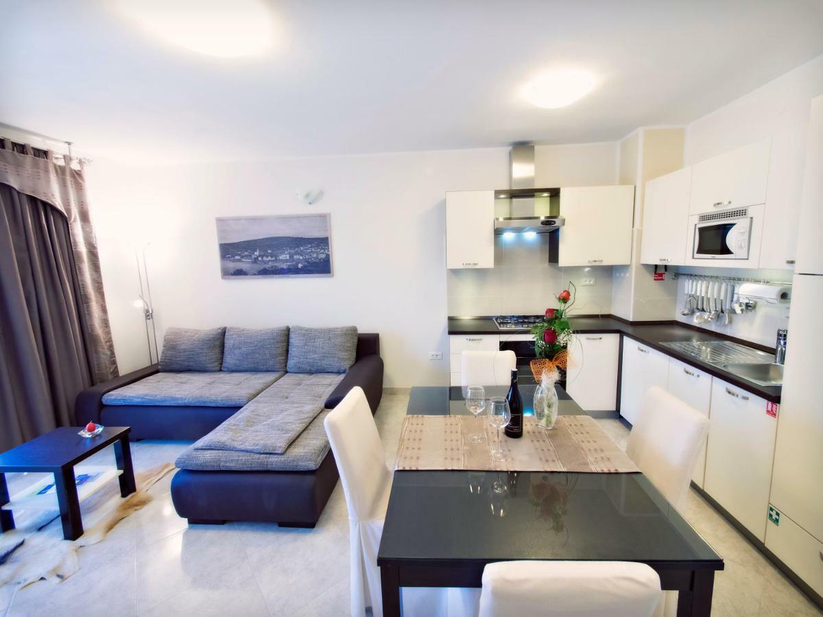 Apartmani Fortuna Зларин Экстерьер фото