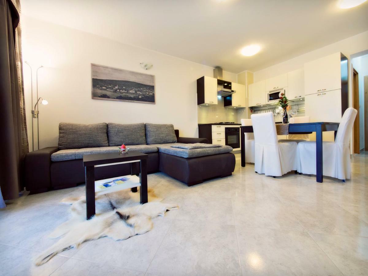 Apartmani Fortuna Зларин Экстерьер фото