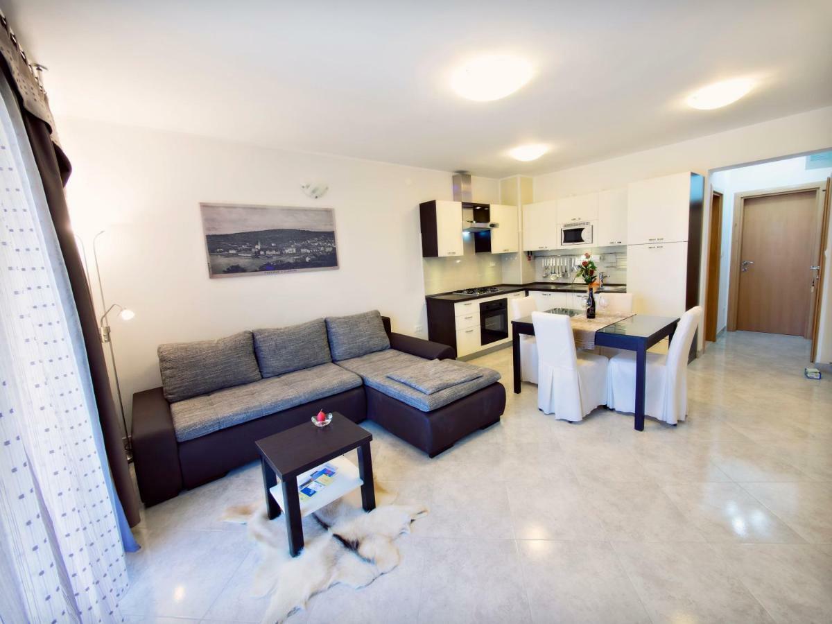 Apartmani Fortuna Зларин Экстерьер фото