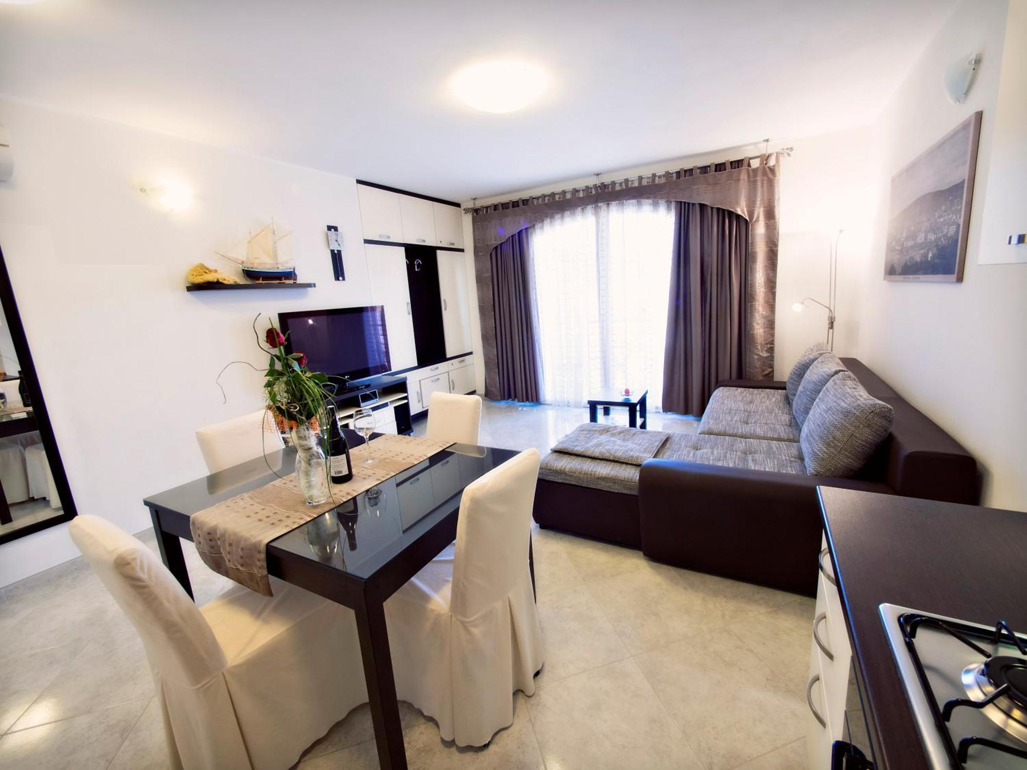 Apartmani Fortuna Зларин Экстерьер фото